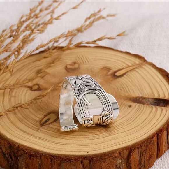 Vintage Style 925 Silver Plated Spoon Ring Floral Adjustable - Picture 2 of 6